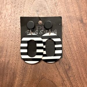 NWT! Boutique Black and White Striped Dangle Earrings